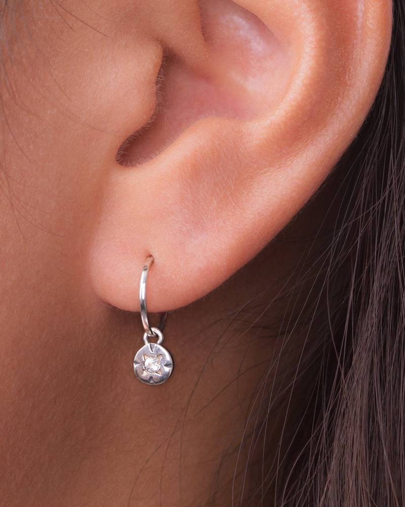 Kleine Zirkonia Creolen Silber Charm Huggie Ohrringe Sterling Moderne Schmuck Kleine Zierliche - Mhp010 von Revelmy