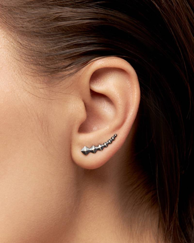 Schwarz Silber Ohr Kletterer Ohrringe Minimalist Pyramide 925 Sterling Modeschmuck Geschenk Für Sie - Fes010 von Revelmy