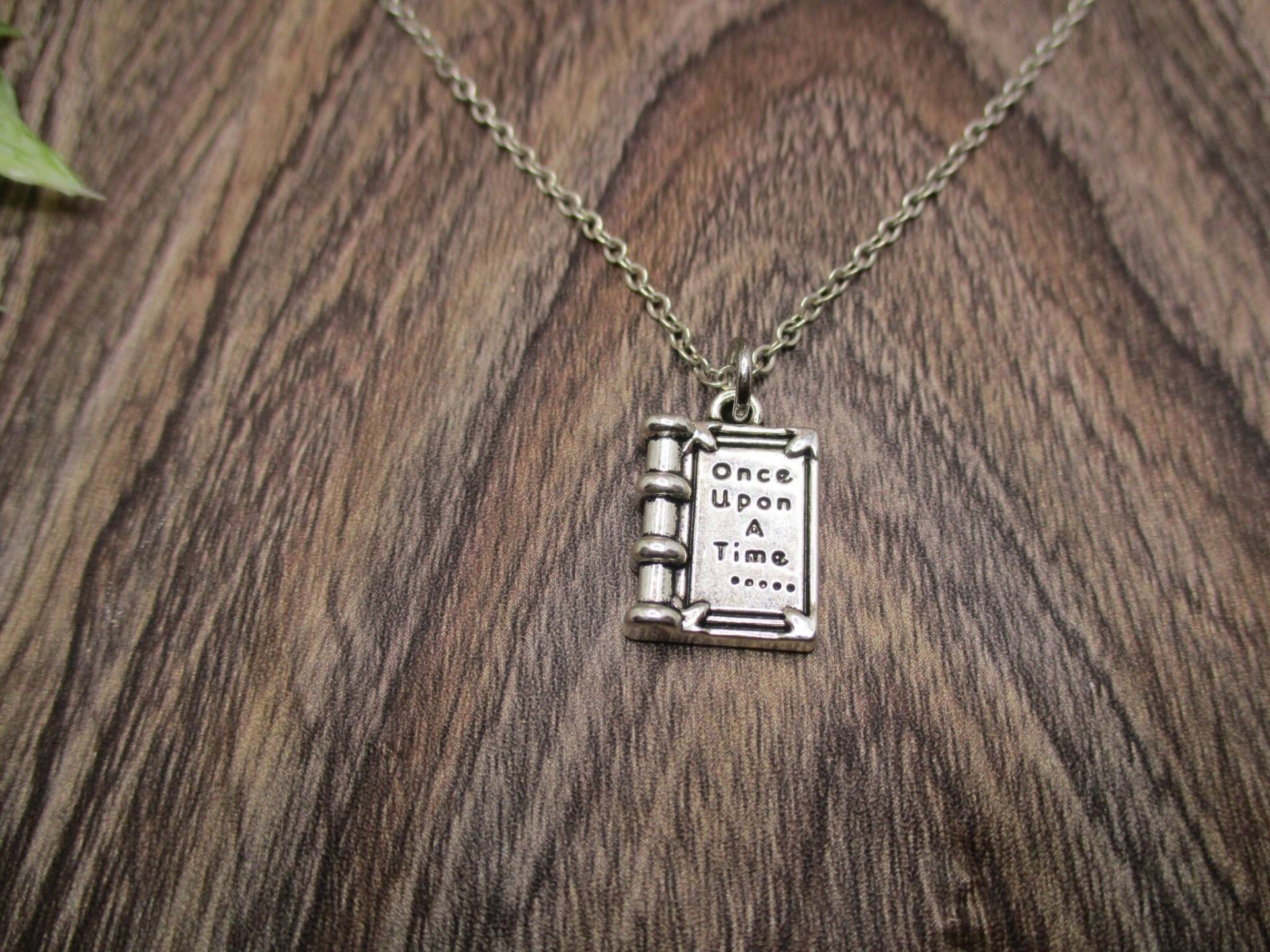 Once Upon A Time Halskette Storybook Inpired Words Schmuck Geschenke Für Sie von RevelryJewelry