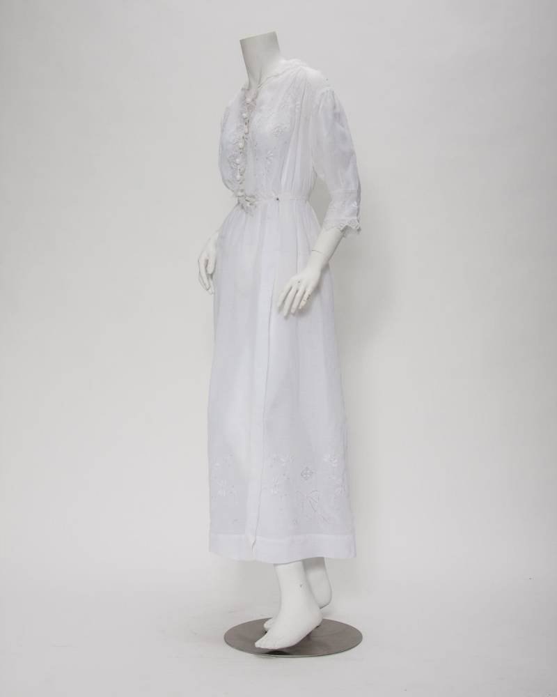 Vintage Kleid Aus Baumwolle Und Leinen Mit Spitze Den 1900Er Jahren Revival Boutique von RevivalVintageBoutiq