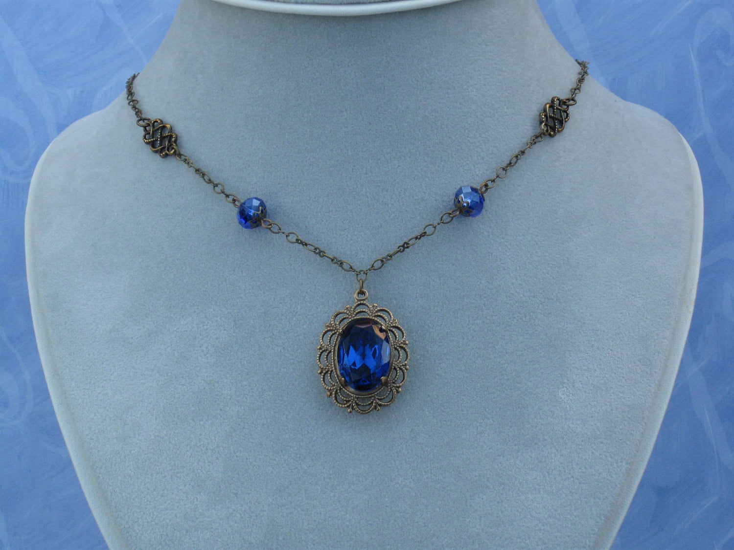 Blaue Leuchte Von Victoria Blaue Leuchte Von Victoria von Revivarox