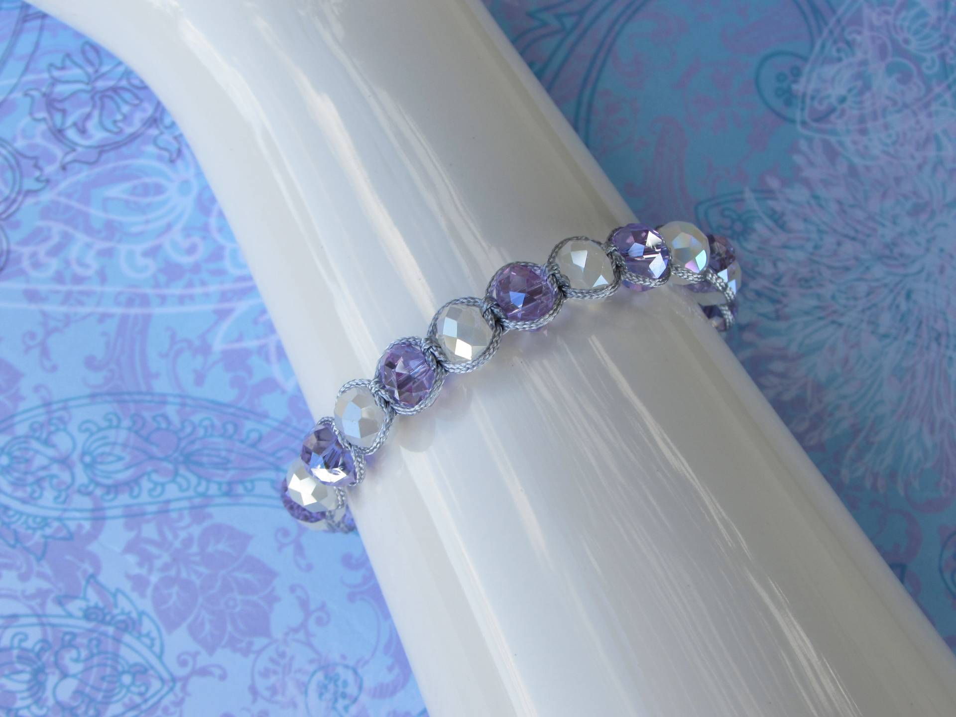 Crystal Moon Makrameearmband von Revivarox