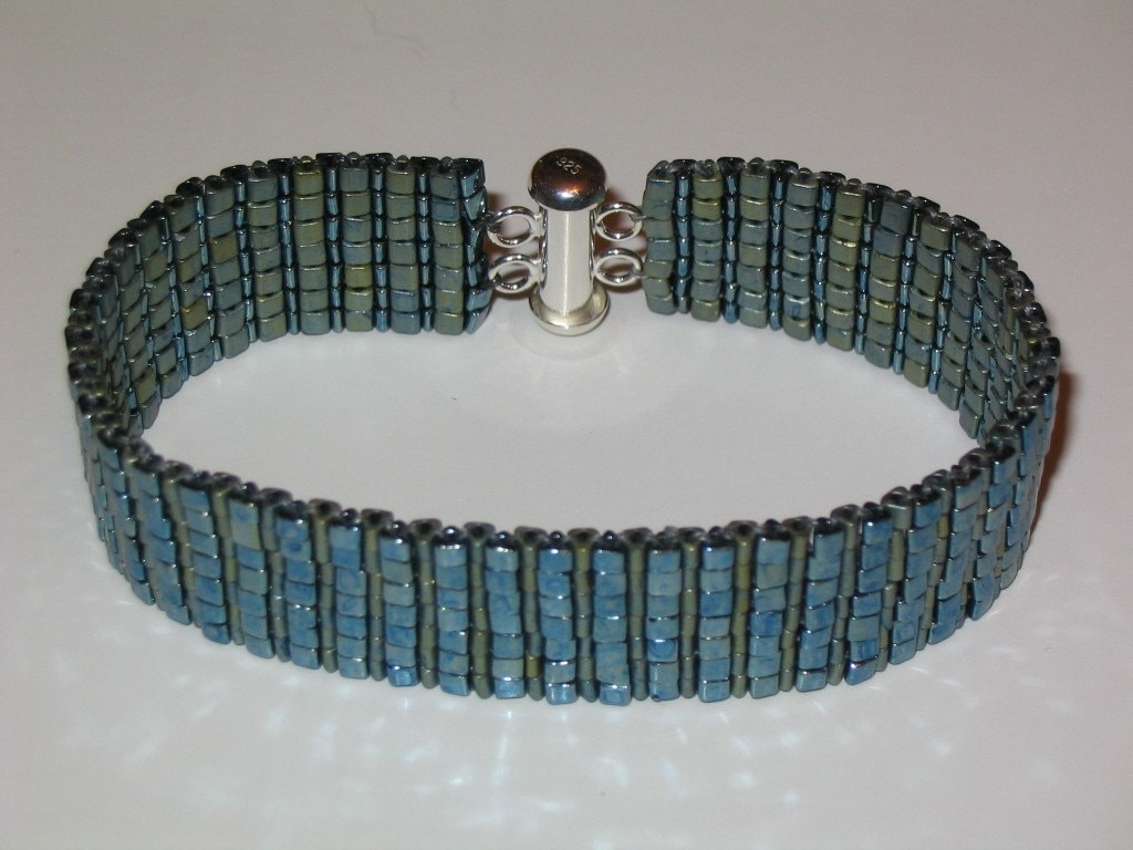 Dreieck Bindung Reversibel Armband Dreieck Bindung Reversibel Armband von Revivarox