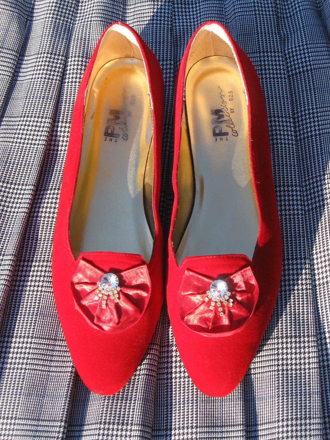 Rote Samt Ballerinas Rote Samt Ballerinas von Revivarox