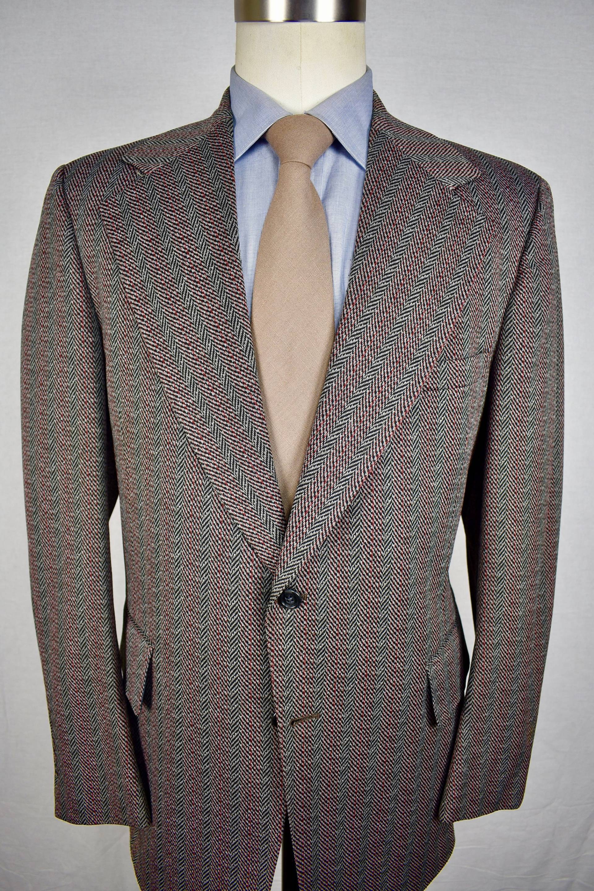 1970Er Jahre Pbm Rot/Schwarz/Grau Fischgrät Polyester Zwei Knopf Pc Anzug Größe 38R von ReviveClothiers