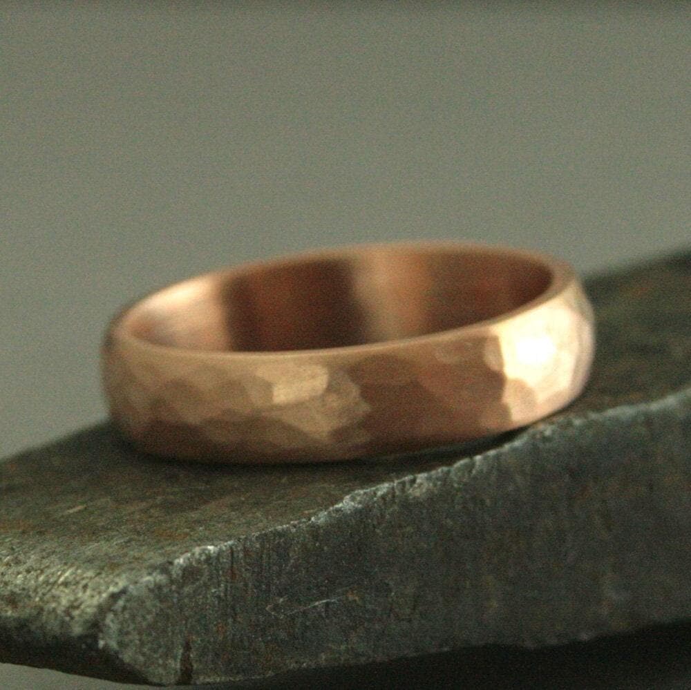 5 Mm Goldring Gehämmert Gold Ehering Perfekte 5Mm Band Gehämmert Massiv 14K Herren Rustikal Rustikaler Ring von RevolutionBA