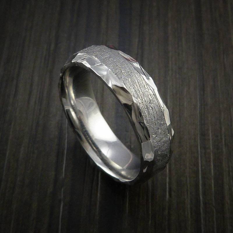 Gibeon Meteorit in Kobalt Chrom Ehering Jeder Größe Und Breite von RevolutionRings