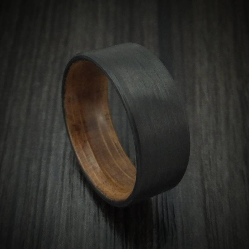 Massiver Carbonfaser Ring Mit Holzhülse Nach Maß von RevolutionRings