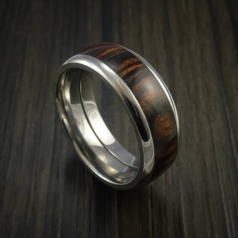 Titanring Nach Maß Mit Ziriciote Holz Inlay von RevolutionRings