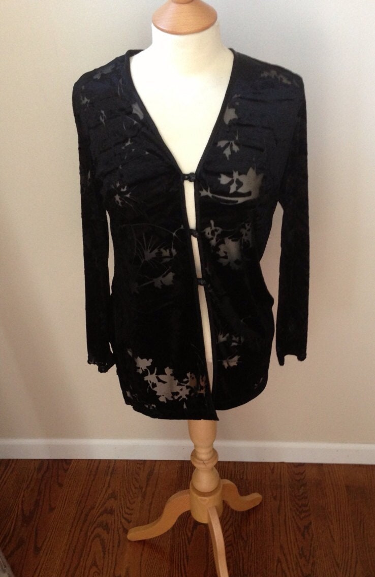 Caren Desiree Floral Sheer Cardigan Caren Desiree Floral Sheer Cardigan von RewindYourMind
