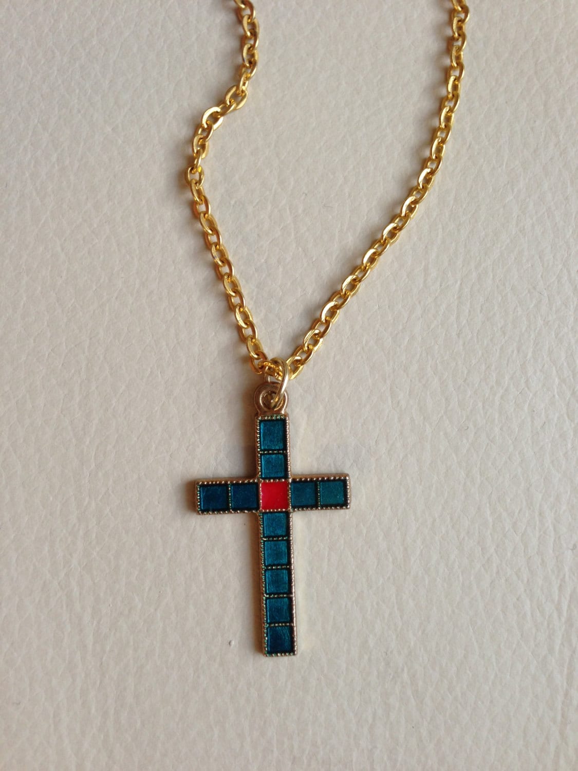 Vintage Kreuz Halskette Vintage Kreuz Halskette von RewindYourMind