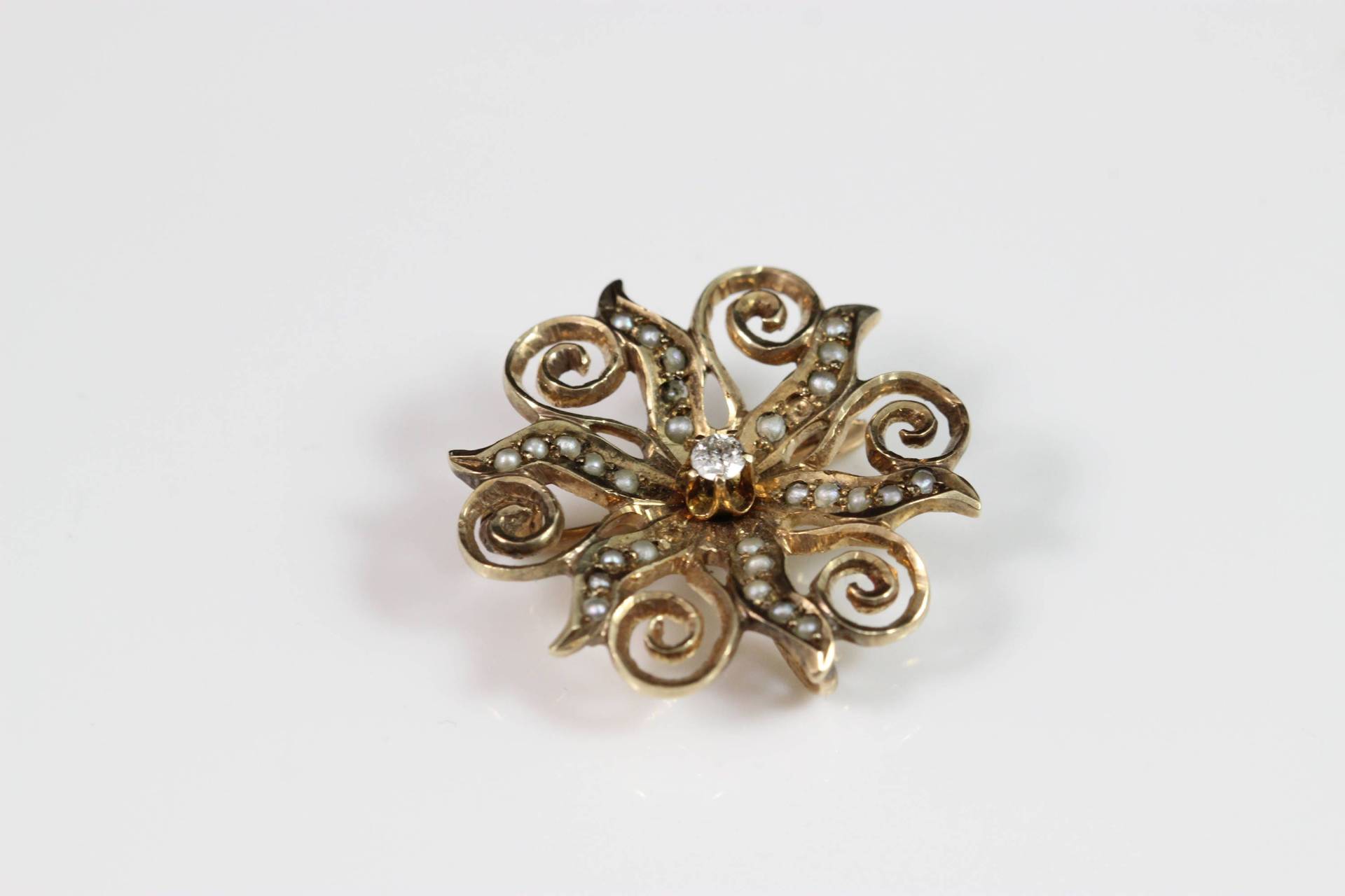 Jahrgang 14K Gelb Gold Samen Perle Und Diamant-Brosche Jahrgang 14K Gelb Gold Samen Perle Und Diamant-Brosche von Rhapsody66