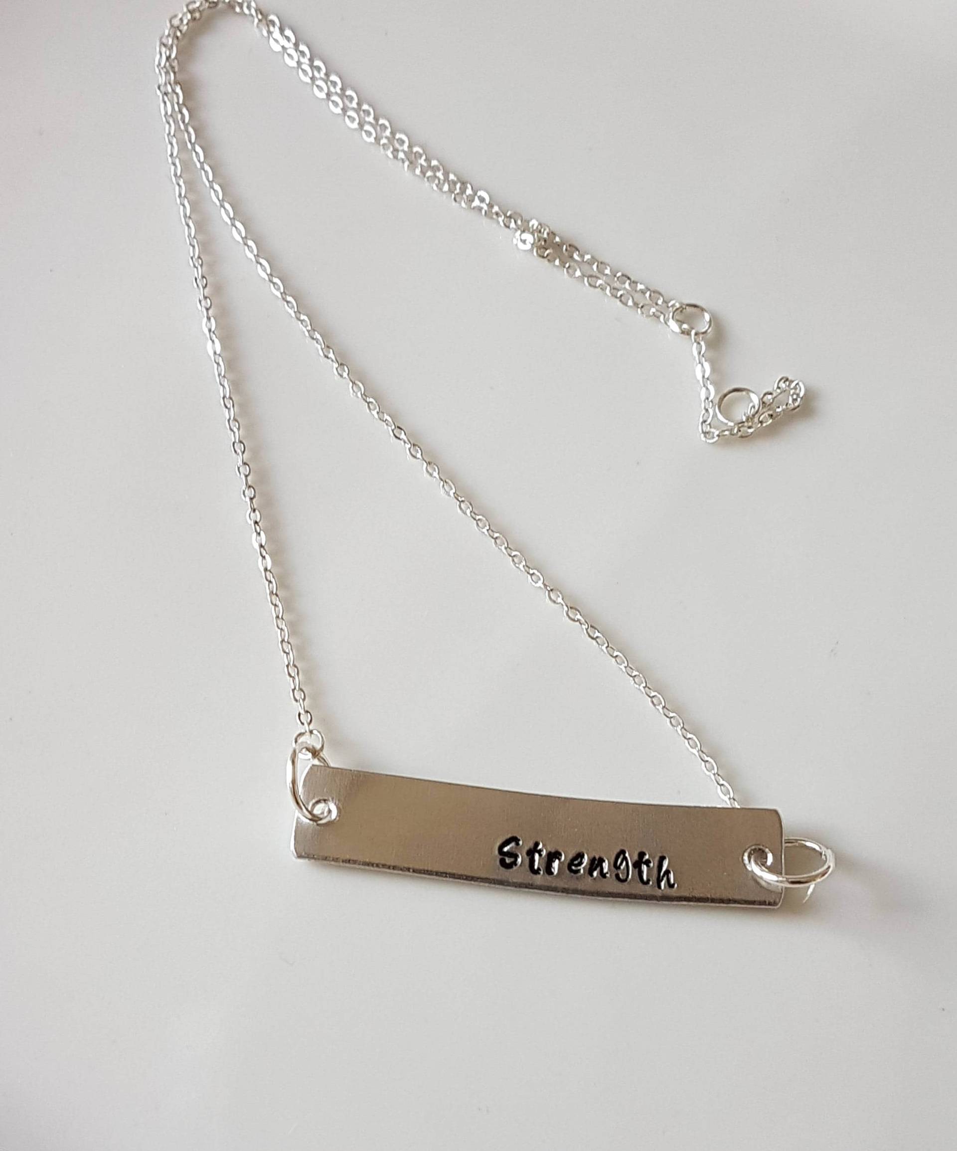 Hand Gestempelt Aluminium Bar, Sterling Silber Kette, Stärke Und Mut Halskette, Geschenk Für Sie, Personalisierte Geschenk, Motivation Halskette von RhemaMai