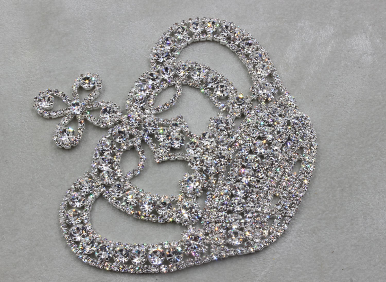 Große Krone Applikation, Braut Kronenzier, Strass Krone, Applikation Kristall Schärpe Stirnband Hochzeit Kopfschmuck Große Krone Applikation, Braut Kronenzier, Strass Krone, Applikation Kristall Schärpe Stirnband Hochzeit Kopfschmuck von RhinestoneworldShop