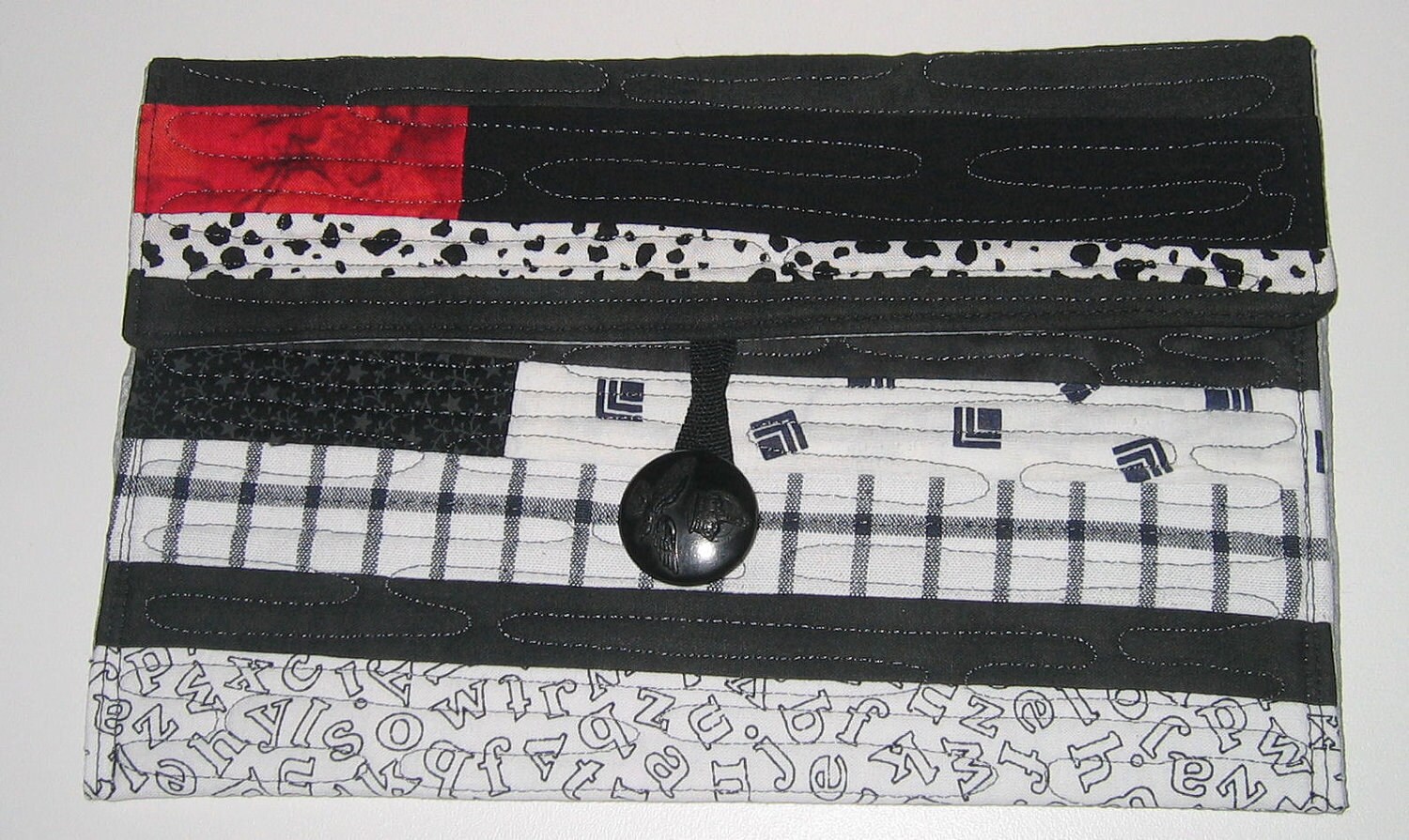 Kupplung Für Kindle - Schwarz, Weiß Und Rot Mit Wasser Nähten von RhondaMadeIt