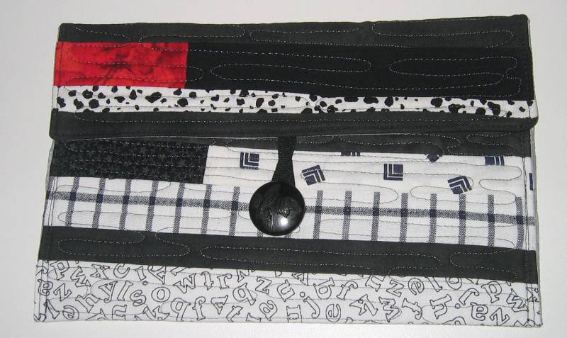 Kupplung Für Kindle - Schwarz, Weiß Und Rot Mit Wasser Nähten von RhondaMadeIt