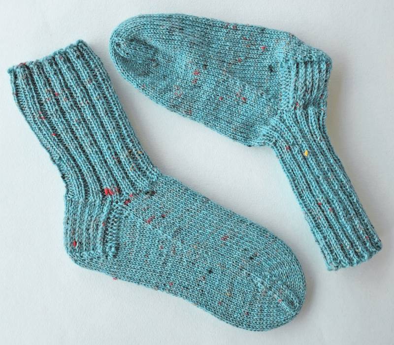 Handgestrickte Socken Gr. 28/29 Hellblau-Tweed Handgestrickte Socken Gr. 28/29 Hellblau-Tweed von RiGroHandarbeiten