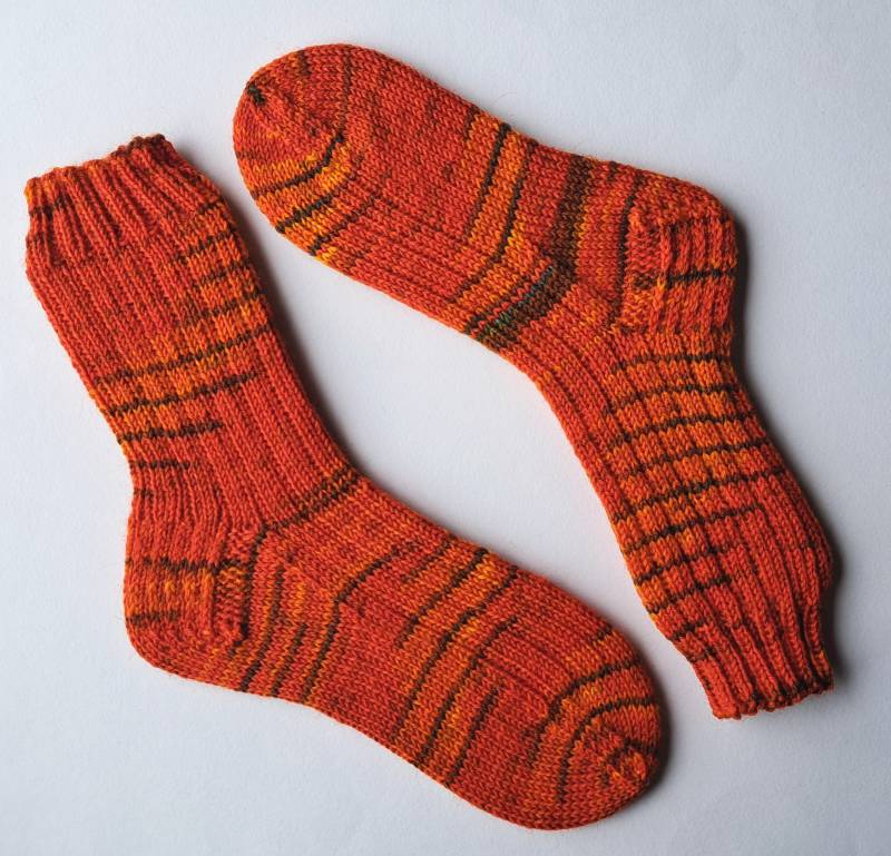 Handgestrickte Socken Gr. 30/31 von RiGroHandarbeiten