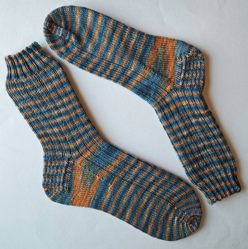 Handgestrickte Socken Gr. 38/39 Handgestrickte Socken Gr. 38/39 von RiGroHandarbeiten