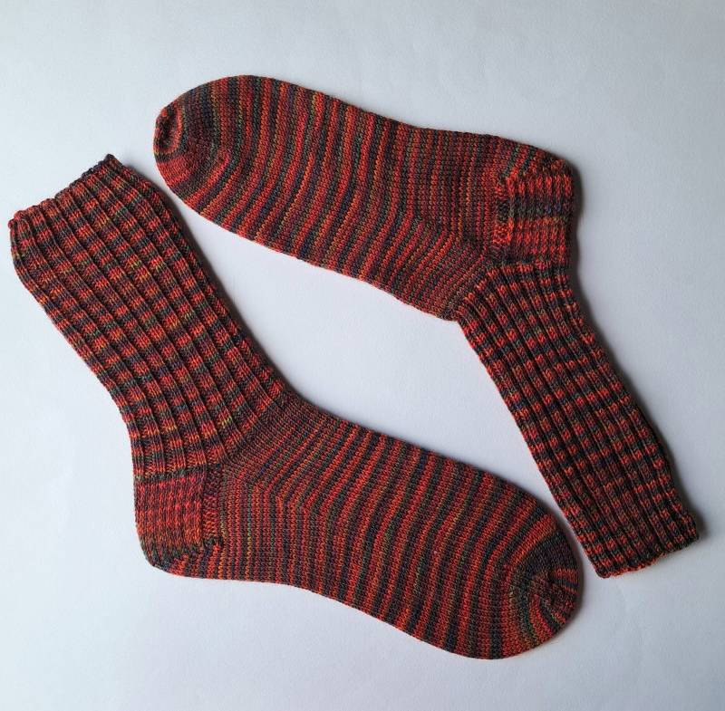 Handgestrickte Socken Gr. 44/45 Handgestrickte Socken Gr. 44/45 von RiGroHandarbeiten