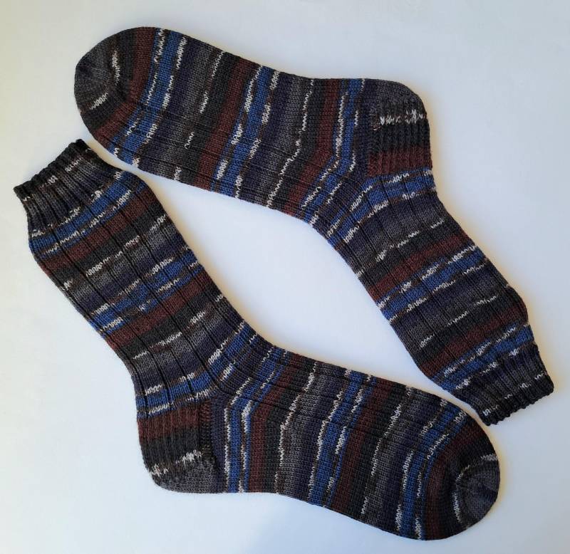 Handgestrickte Socken Gr. 46/47 Blau-Braun-Grau Schwarz von RiGroHandarbeiten