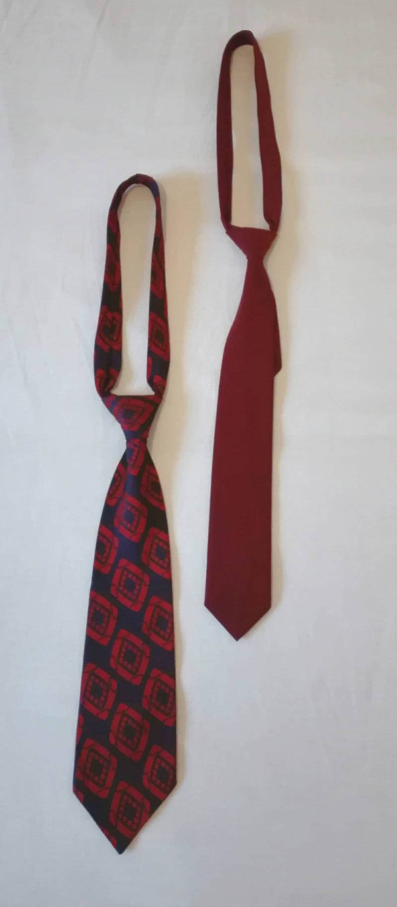 2 Krawatten Rot & Rot-Schwarz von RiaTesori