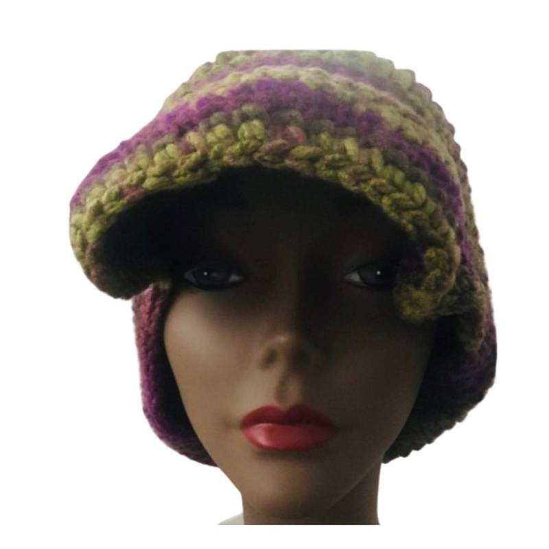 Lila Mehrfarbige Krempe Hut Lila Mehrfarbige Krempe Hut von Riascraftsandthings