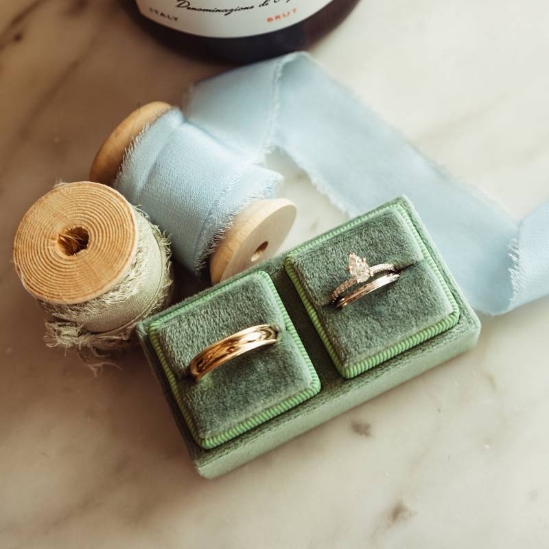 Doppel-Ringbox Aus Samt Verlobungsring Und Eheringhalter von RibbonandRings