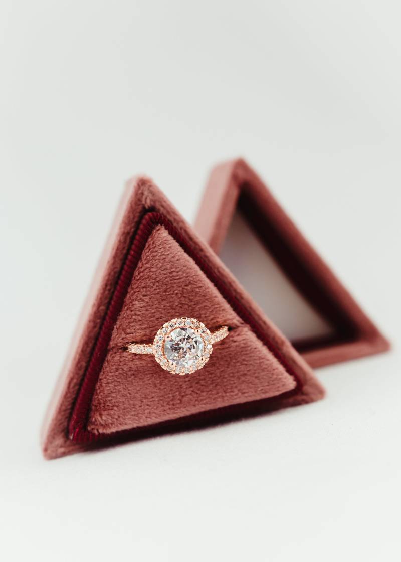 Ringträger Box Für Verlobungs - Und Eheringe Aus Samt Ringträger Box Für Verlobungs - Und Eheringe Aus Samt von RibbonandRings