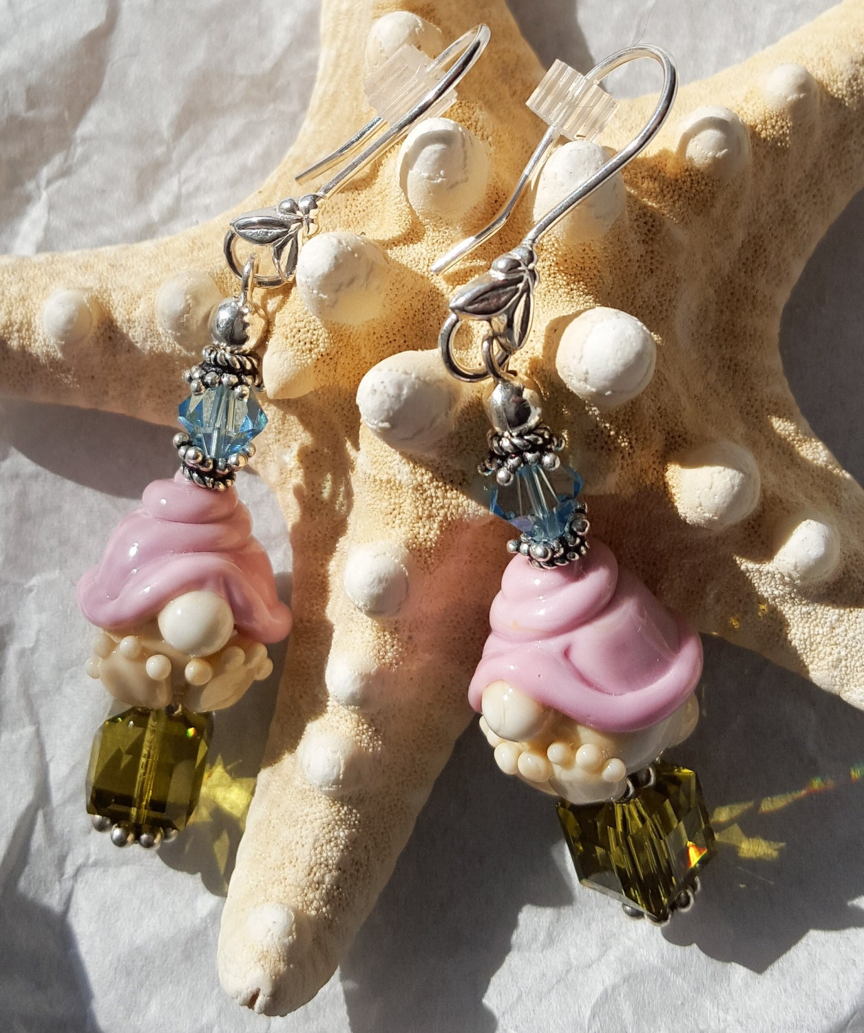 "Handgefertigte "Frühlingszwerge" Als Ohrhänger." von Ribbons10