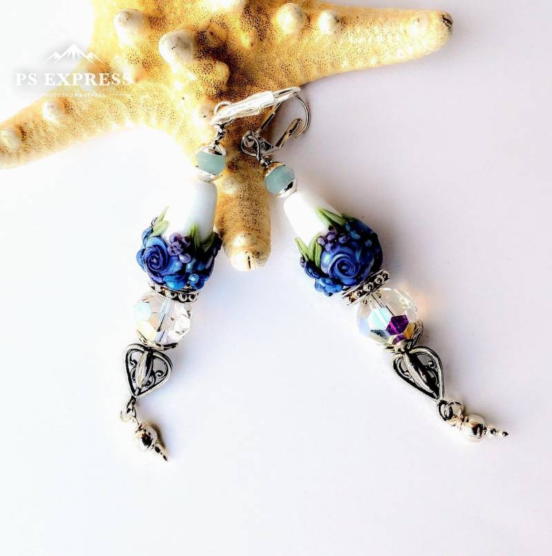 "Handgefertigte Lampwork-Ohrringe Mit Dem Schriftzug "Feenlilie" "Handgefertigte Lampwork-Ohrringe Mit Dem Schriftzug "Feenlilie" von Ribbons10