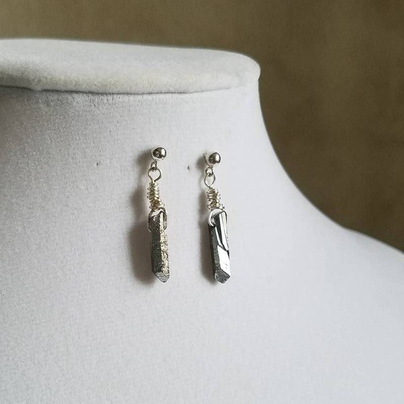 Silber Quarz Ohrringe, Boho Chic, Geschenke Für Frauen, Post, Titan Quarz, Einzigartige Schmuck, Schmuck Geschenke, Die Braut Silber Quarz Ohrringe, Boho Chic, Geschenke Für Frauen, Post, Titan Quarz, Einzigartige Schmuck, Schmuck Geschenke, Die Braut von RibbonsandGlass
