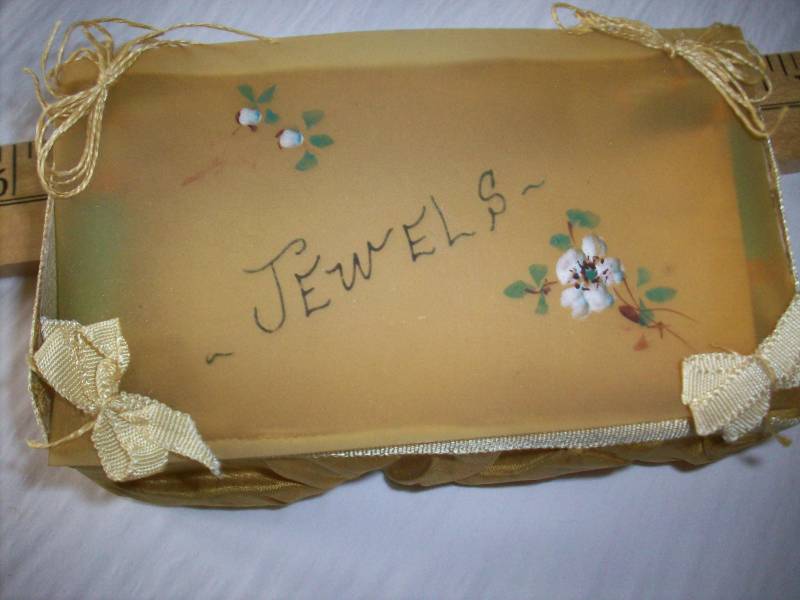 Unglaubliche Band Arbeit Juwel Feld Zelluloid Antik Unglaubliche Band Arbeit Juwel Feld Zelluloid Antik von RibbonworkandRibbons