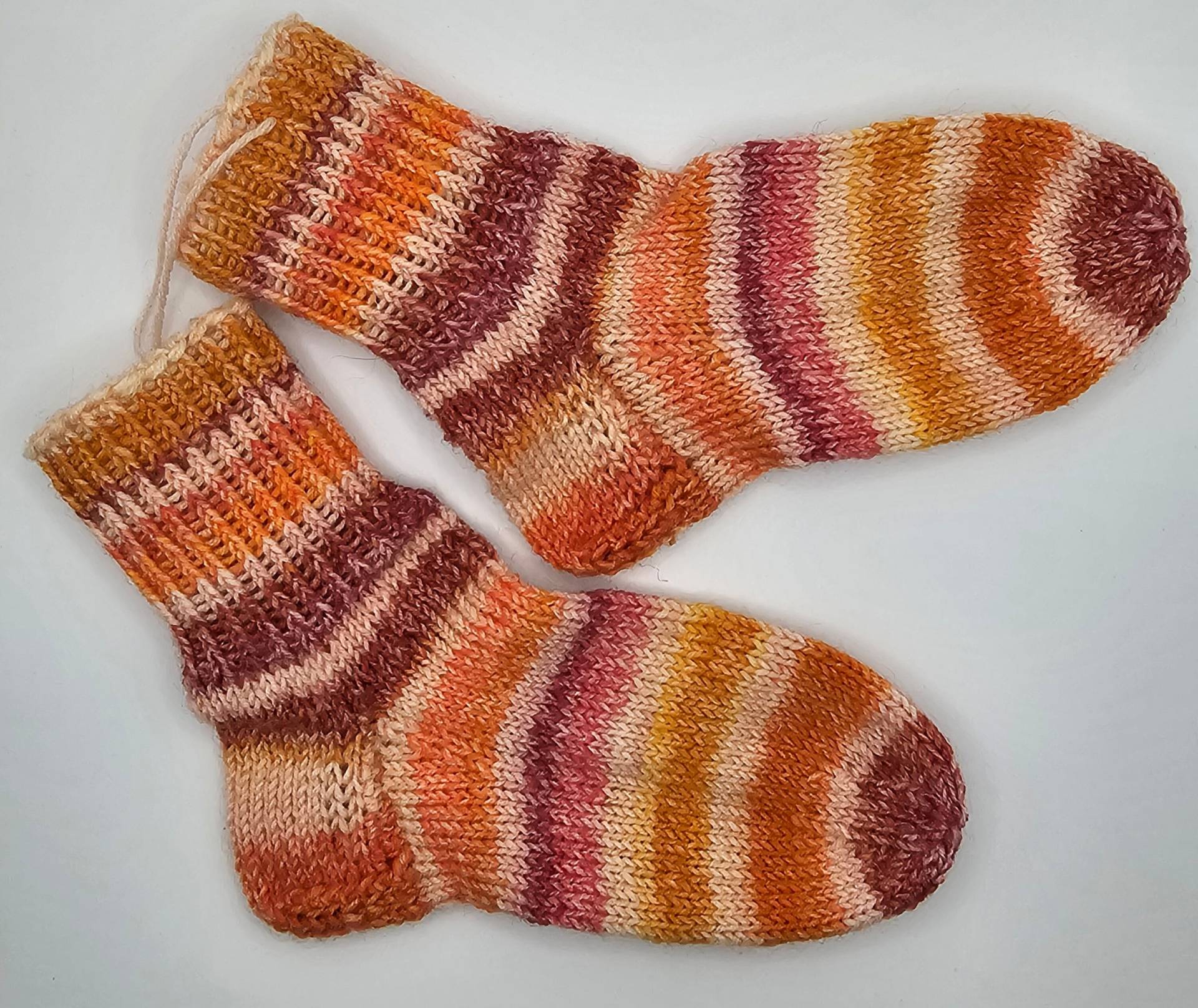 Socken Handgestrickt, Handgestrickte Socken, Kindersocken, Größe 24, , Kuschelige Wollsocken, Handarbeit, Bequem von RicasAccessoires