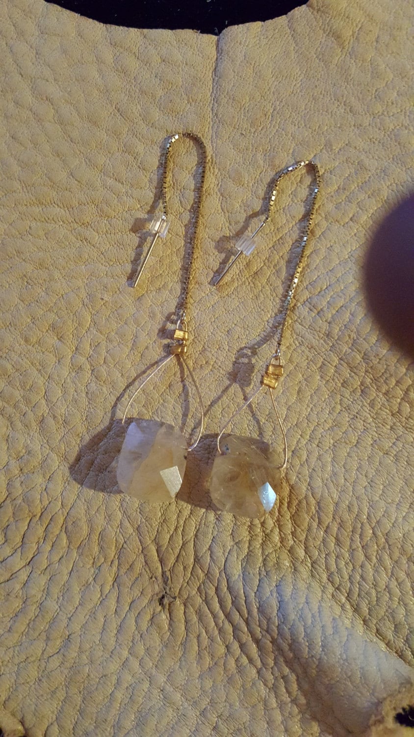 Golden Rutilquarz Tropfen Auf 3 Zoll Vermeil Feld Kette Ohr Threads Golden Rutilquarz Tropfen Auf 3 Zoll Vermeil Feld Kette Ohr Threads von RichUrbanGirl