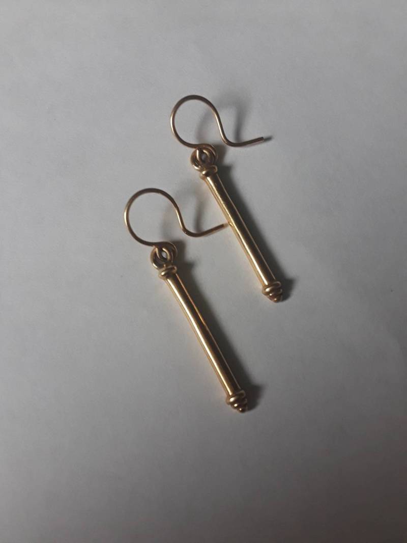 14Kt Gelbgold Solid Gold Bar Ohrringe von RichelleJewelry