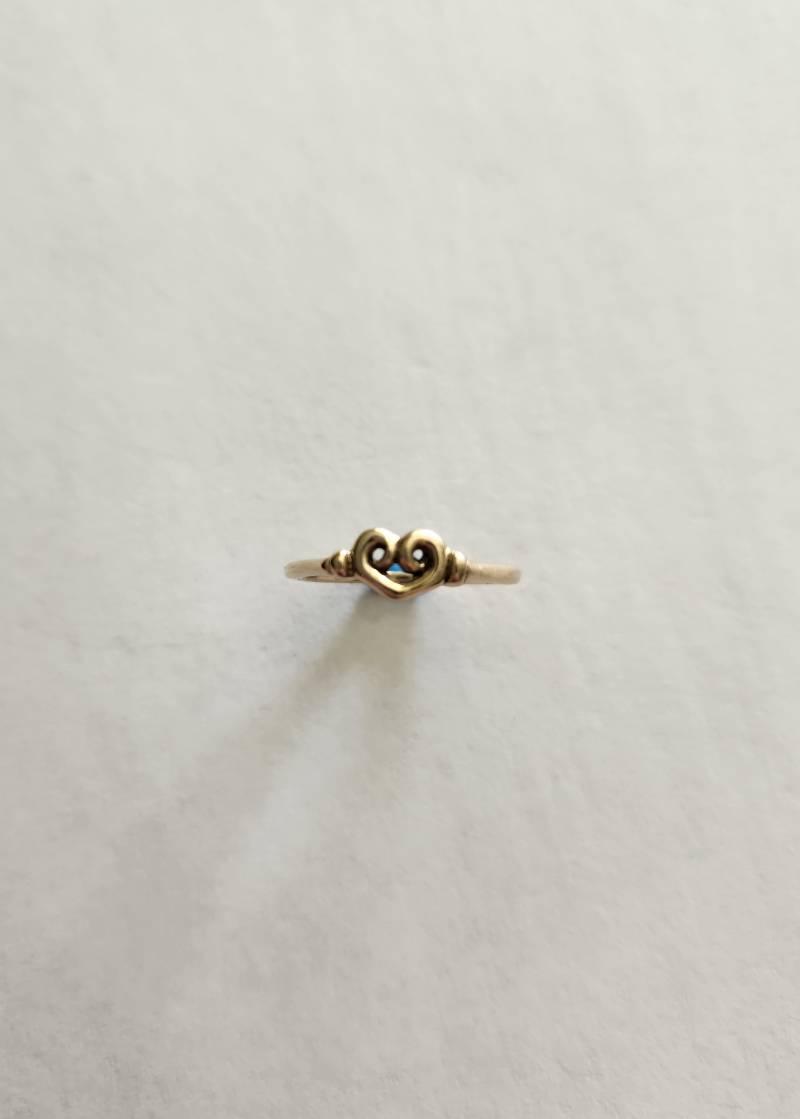 14Kt Solid Gelbgold Swirl Herzring von RichelleJewelry