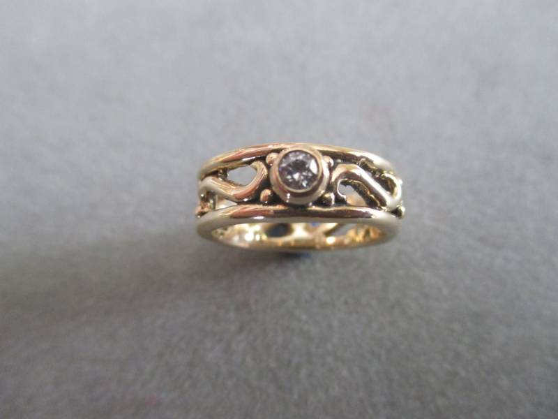 14Kt. Gelbes Solid Gold Diamant Solitaire Swirl Band von RichelleJewelry