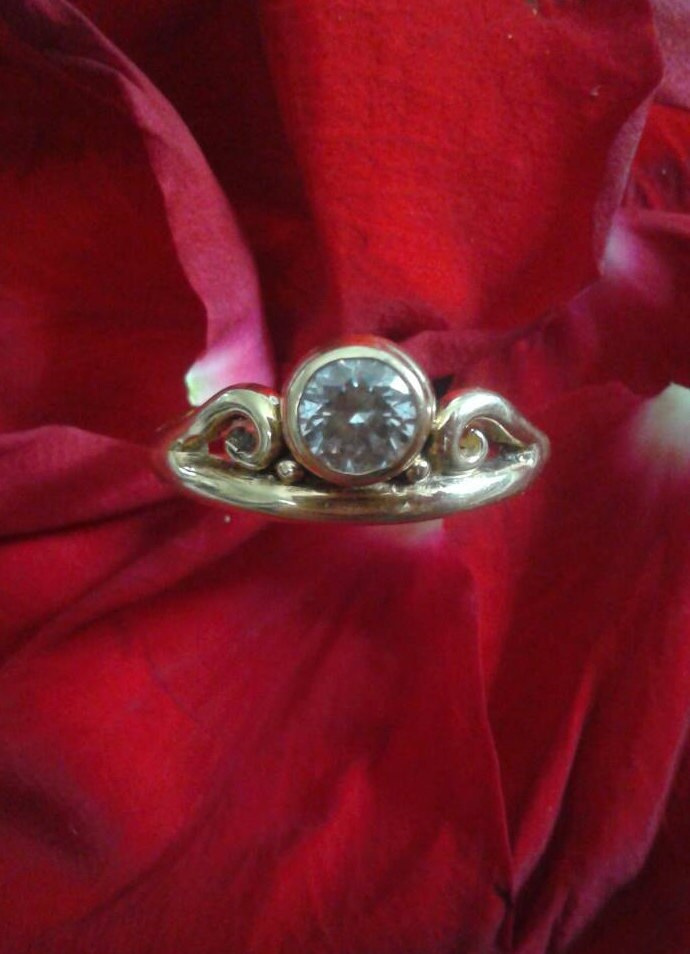 14Kt. Gelbgold Solitär Verlobungsring von RichelleJewelry