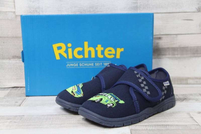 Richter RICHTER Jungs Klett Hausschuh mit flexibler Sohle blau mit Auto 27 Hausschuh von Richter