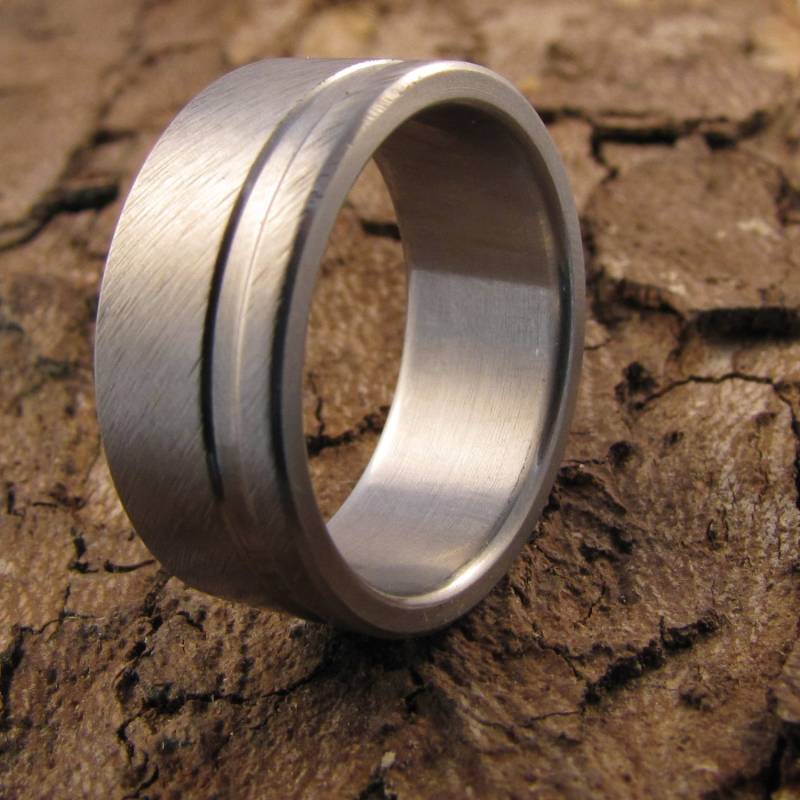 Orbit | Hell Strukturierter Titan Herren Ehering | Ring Schlicht Industrie von RichterScaleRings