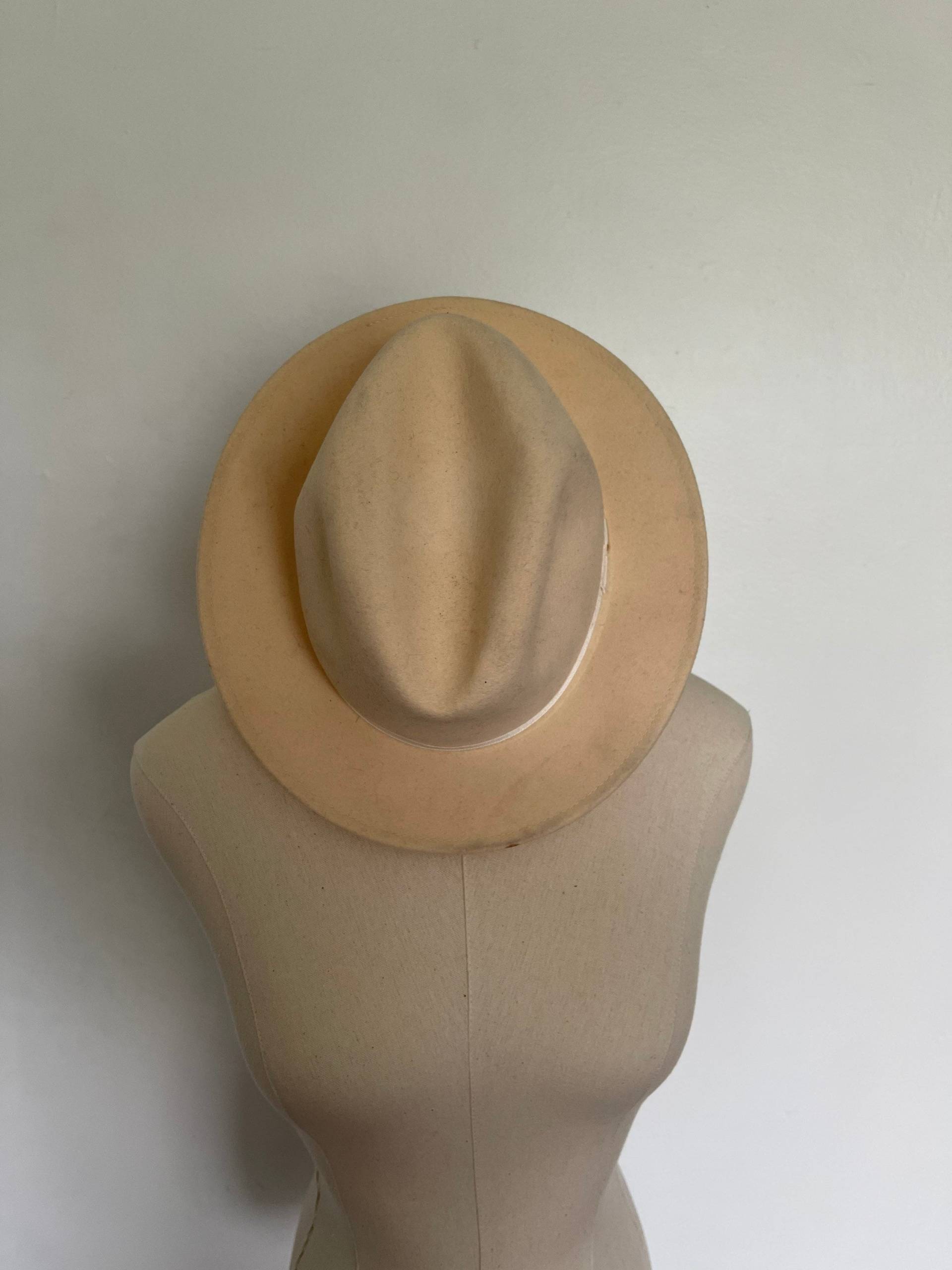 Vintage Fedora Hut - Weiß/Beige Von Golden Gate Hat Co von Ride2Freedom