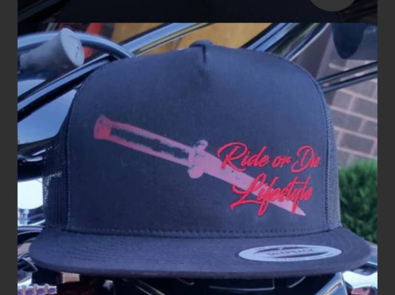 Messer-Trucker-Mütze Messer-Trucker-Mütze von RideorDieLifestyle