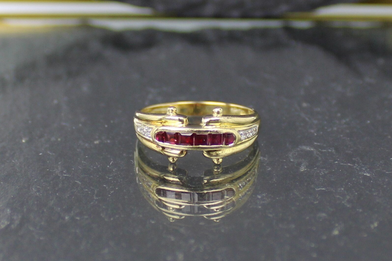 Diamant-Rubin Goldring Aus 750Er Gelbgold, 18 Karat | Diamond-Ruby Gold Ring Made Of 750 Yellow Gold, Carat von RiedAntik