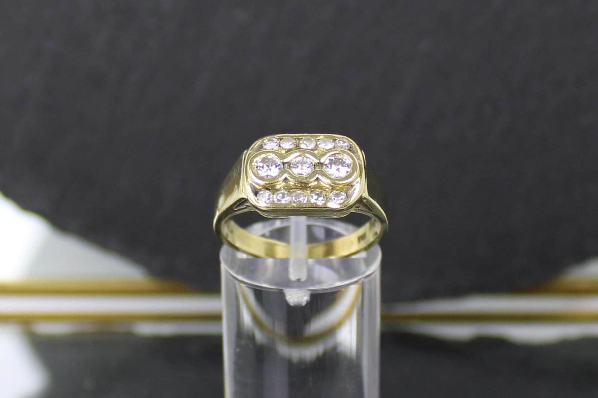 Diamantring Aus 750Er Gelbgold, 18 Karat, 0.45 Ct. Diamanten | Diamond Ring, 18K Gold, Diamonds von RiedAntik