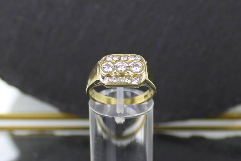 Diamantring Aus 750Er Gelbgold, 18 Karat, 0.45 Ct. Diamanten | Diamond Ring, 18K Gold, Diamonds von RiedAntik