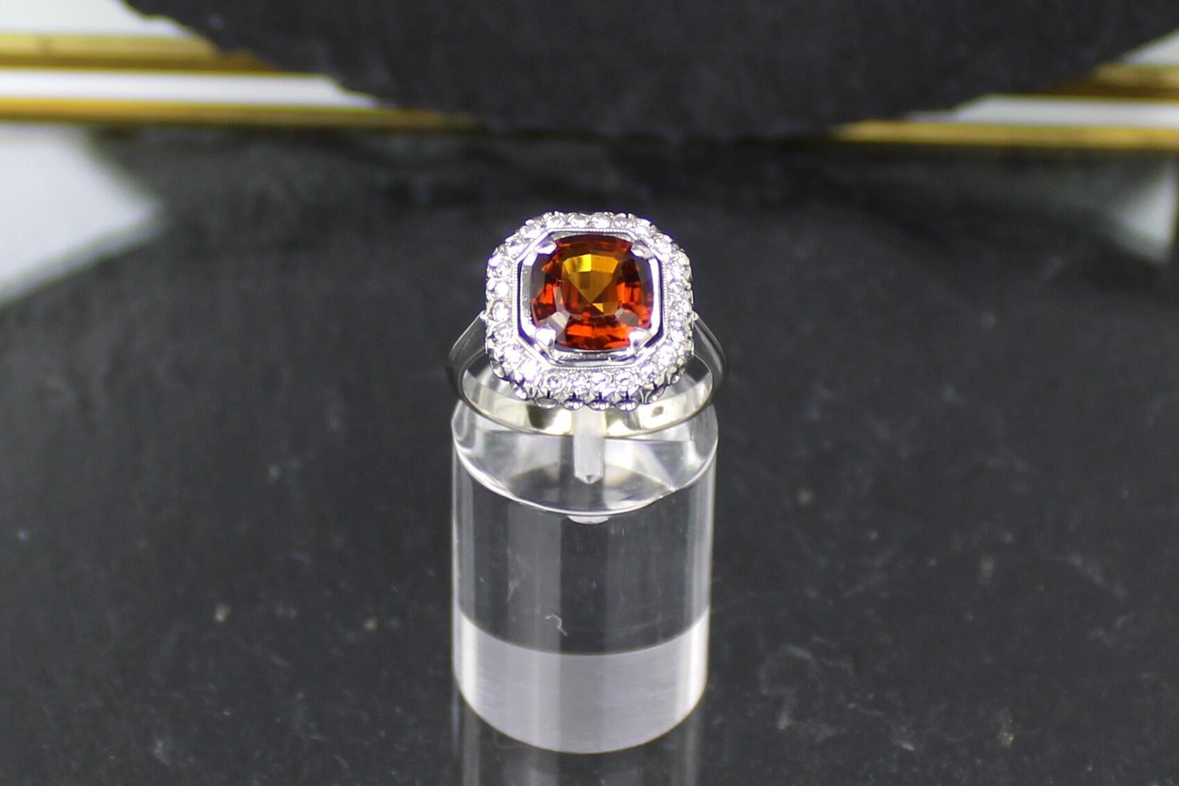 Entourage Citrin-Goldring Des Art Déco, Um 1920/30, 585Er Gold | Art Deco Entourage Citrine Gold Ring, Around 585 Gold von RiedAntik