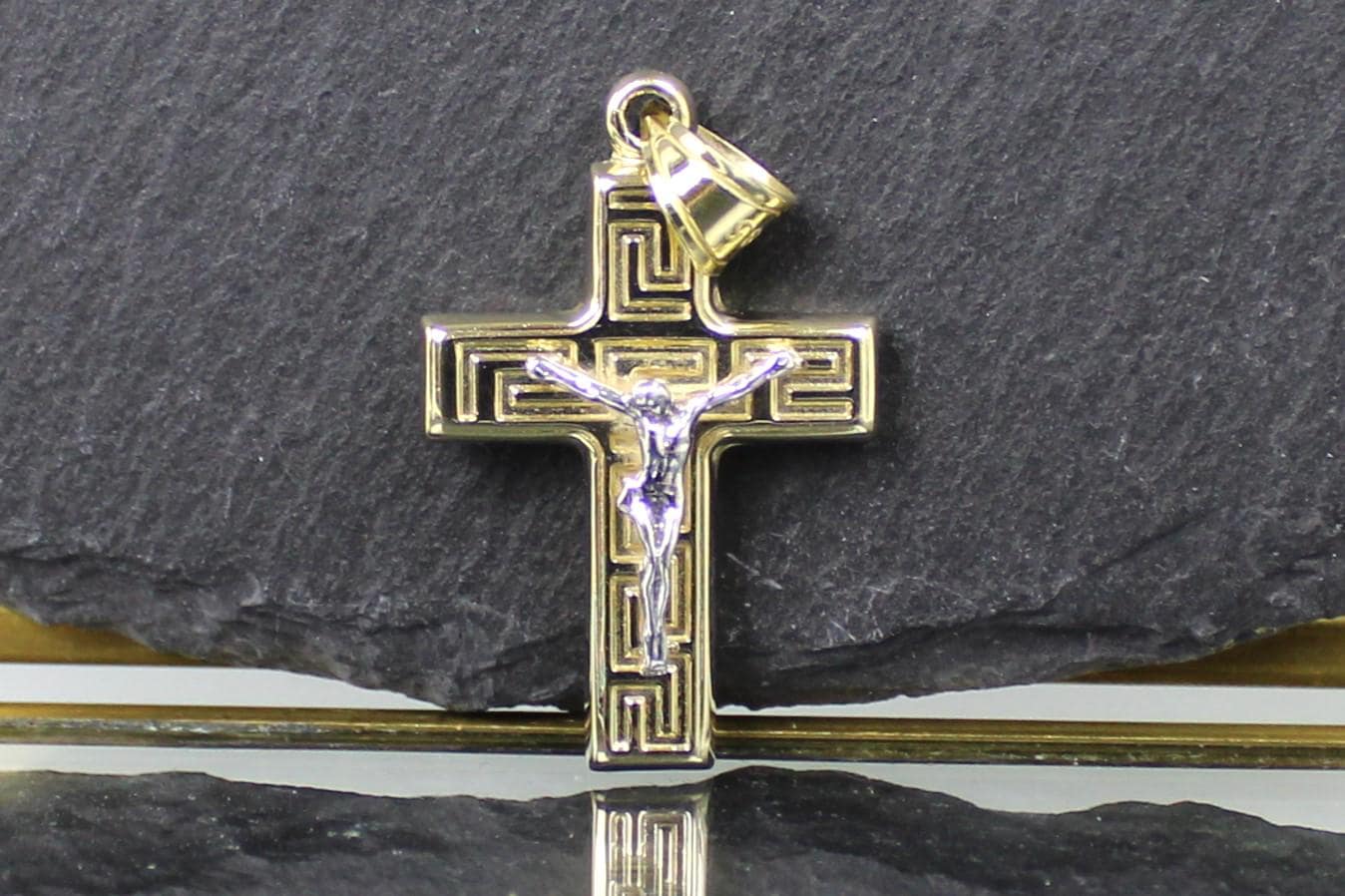 Goldkreuz, Kreuzanhänger, Bicolor, 585Er Gelbgold/Weißgold | Gold Cross Pendant, 14-Karat Yellow Gold/White Gold Goldkreuz, Kreuzanhänger, Bicolor, 585Er Gelbgold/Weißgold | Gold Cross Pendant, 14-Karat Yellow Gold/White Gold von RiedAntik