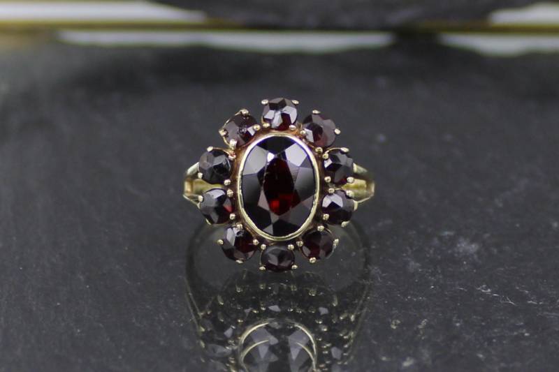Granatring, Goldring, 333Er Gelbgold | 8 Karat, Um 1950 | Garnet Gold Ring, 8K Gold, 1950S von RiedAntik