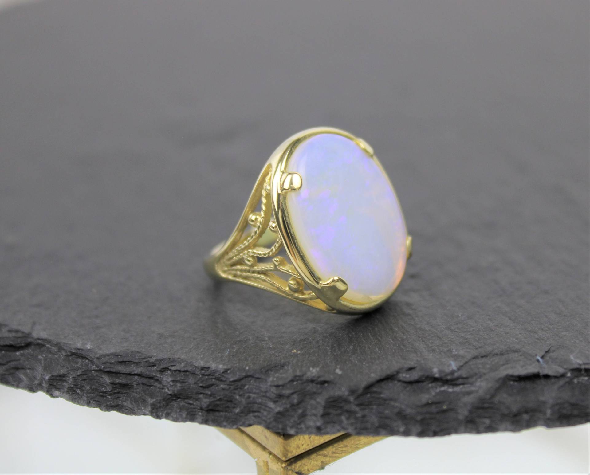 Opal Goldring, 585Er Gelbgold, Bernhard Conradt Sogni D'oro | Opal Gold Ring, 585 Yellow Gold, D'oro von RiedAntik